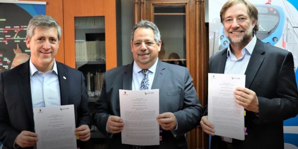 EFE y municipalidad de Chillán firmaron convenio para la automatización y ampliación del cruce Lantaño