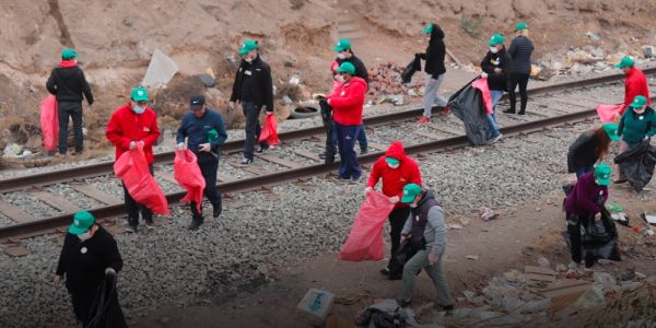 EFE participa en el primer Trash Challenge en la faja vía de Cerrillos de cara a la COP25