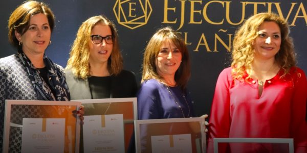 Gerente General de EFE recibe doble reconocimiento en Premiación Ejecutiva del Año 2018