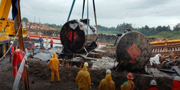 Grupo EFE concluye con éxito el rescate de carros sumergidos en Río Toltén