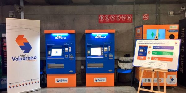 Pasajeros de Metro Valparaíso cuentan desde hoy con máquinas de auto-atención para adquirir y cargar tarjetas