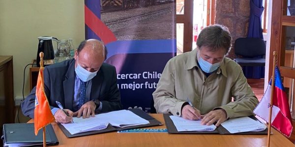 EFE Arica – La Paz y la Universidad de Tarapacá firman convenio de colaboración