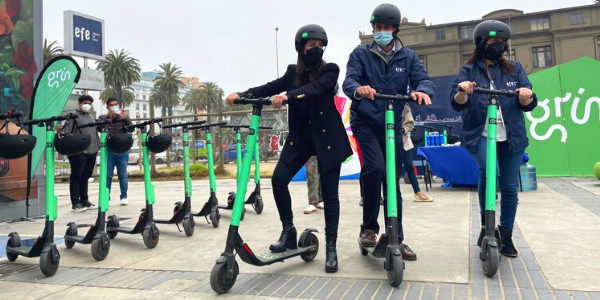 Patinetes eléctricos debutan en Viña a través de convenio por la movilidad sustentable entre EFE y el municipio