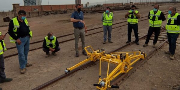 EFE Arica – La Paz recibe nueva tecnología para examinar las vías férreas