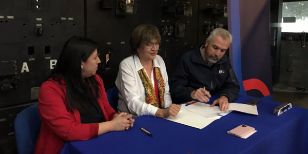 EFE Valparaíso y Sernameg firman compromiso para implementación de sistema de gestión de igualdad de género