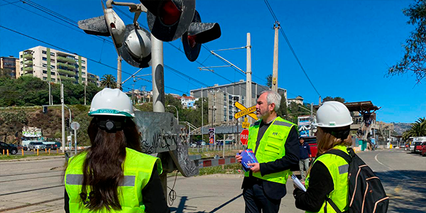 EFE realiza campaña preventiva en Cruce Portales e informa horarios de funcionamiento por Fiestas Patrias