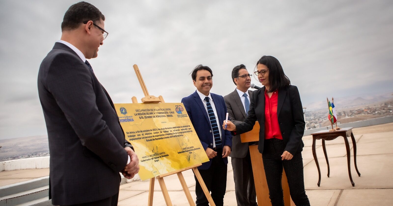 En EFE Arica – La Paz firmamos la Declaración de Voluntades de Colaboración entre Chile y Brasil para el transporte de carga desde el Puerto de Arica