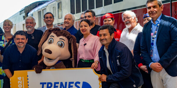 Autoridades y artistas lanzan iniciativa Trenes Culturales desde Estación Central