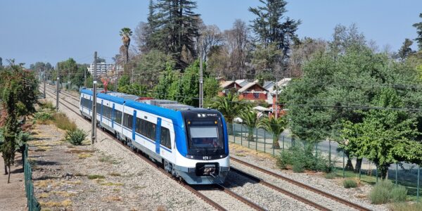 EFE avanza en megaproyecto Tren a Melipilla y publica llamado a licitación de Inspección Técnica por US$ 44 millones