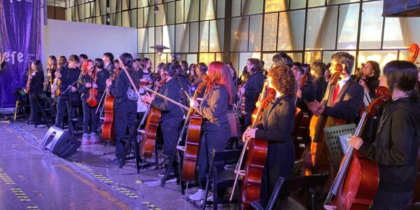 En EFE realizamos el concierto “Súbete al tren de la música, concierto por la amistad.”