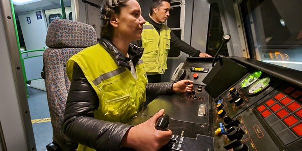 EFE lanza programa de formación para nuevas y nuevos maquinistas del Tren Limache-Puerto
