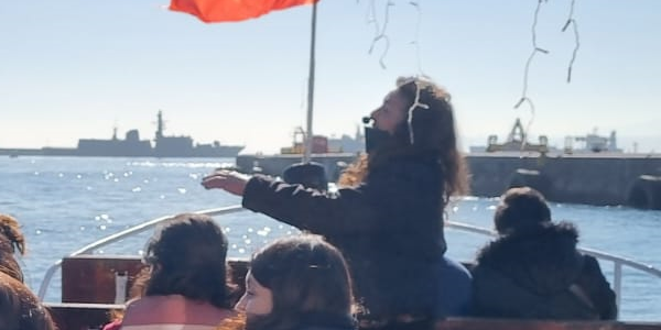 Convenio permitirá que pasajeros y pasajeras del tren viajen en lancha con precios rebajados