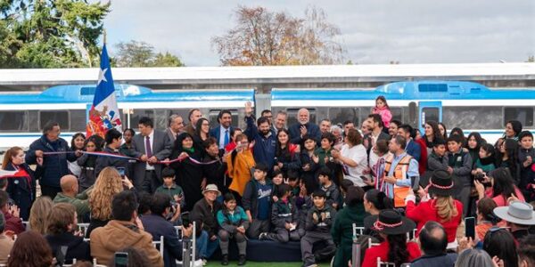 Presidente Gabriel Boric Font inauguró Tren Puerto Montt – Llanquihue: “Potencia la valoración cultural, el orgullo de nuestra gente y dignifica la vida de nuestros vecinos”